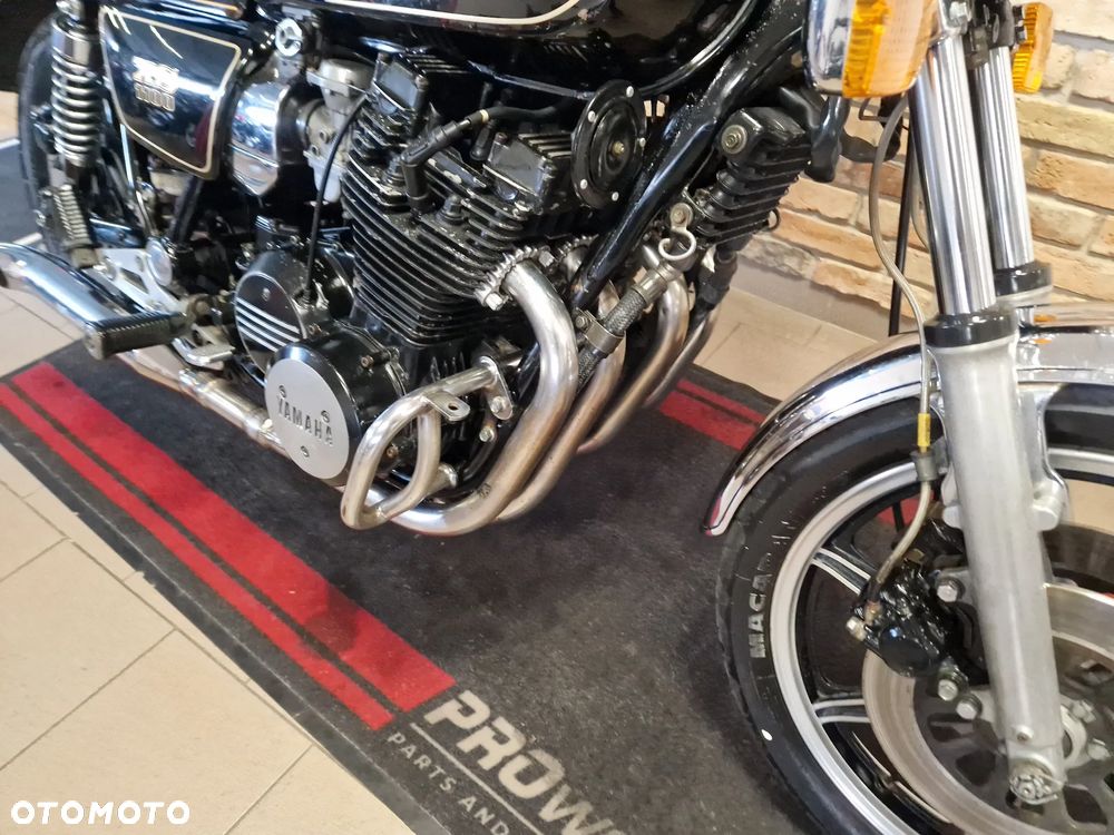 Yamaha XS - 24