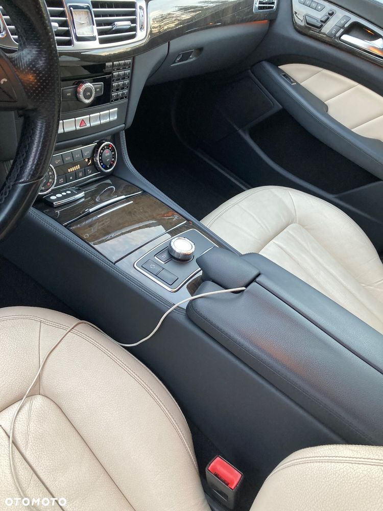 Mercedes-Benz CLS - 30