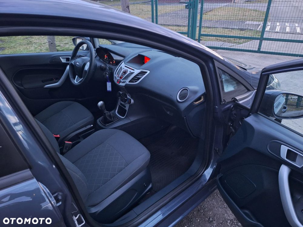 Ford Fiesta - 14