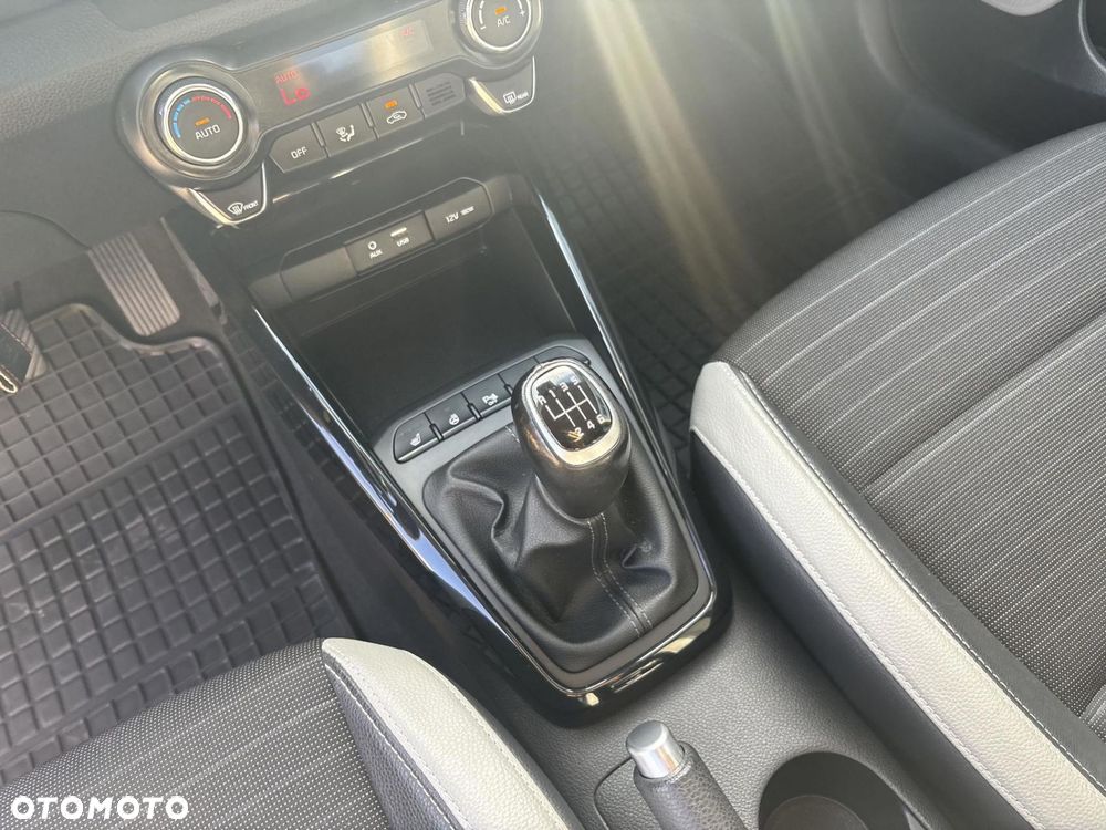Kia Stonic 1.4 L - 15