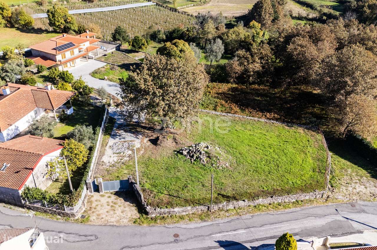 Terreno Urbano 1.1013m2 / Construção até 890m2 - Campos e Louredo - Grande imagem: 2/24