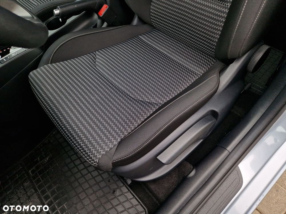 Kia Ceed 1.5 T-GDI M DCT - 20