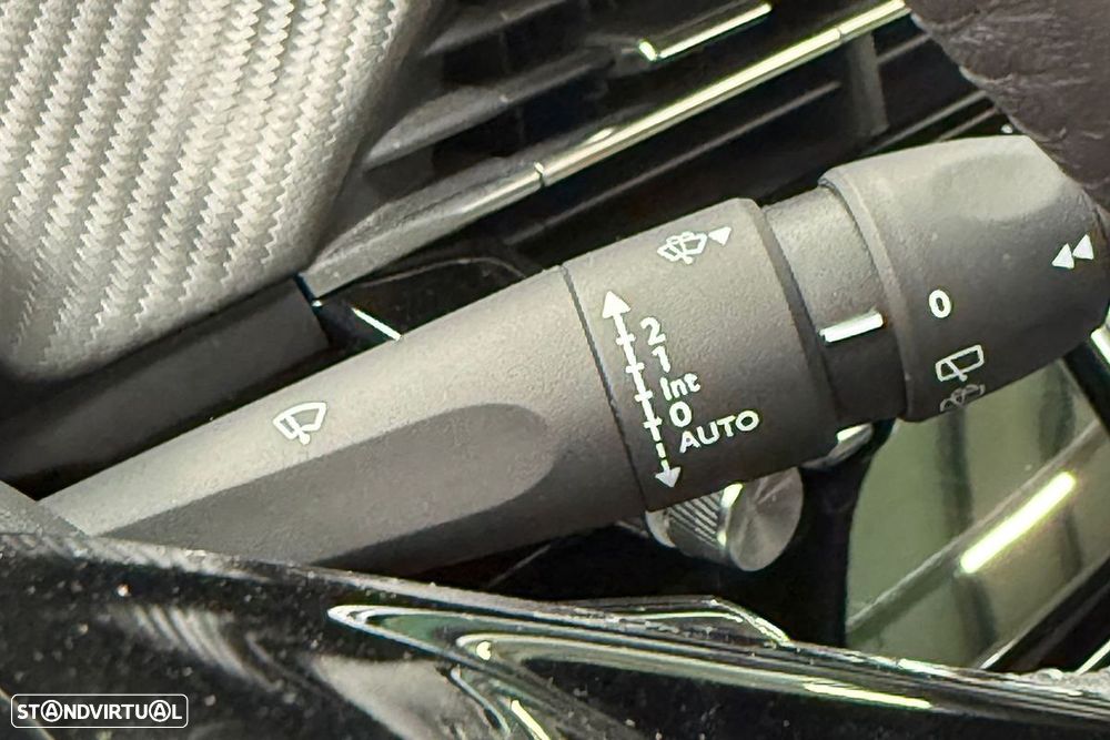 Peugeot 2008 1.2 PureTech Allure - 10