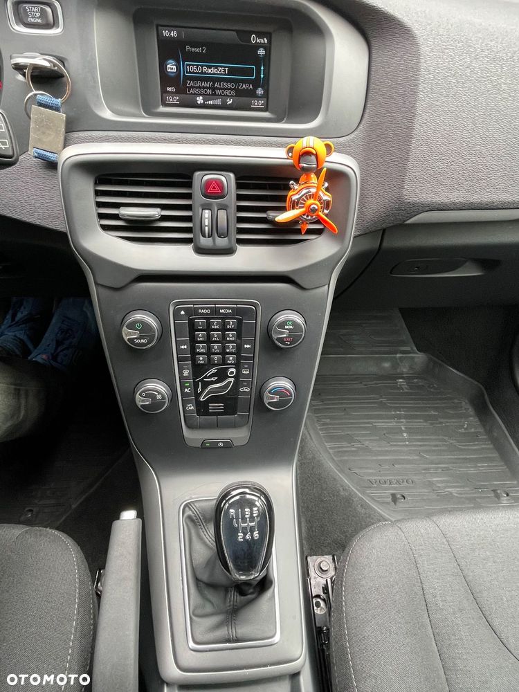Volvo V40 T2 Base - 8
