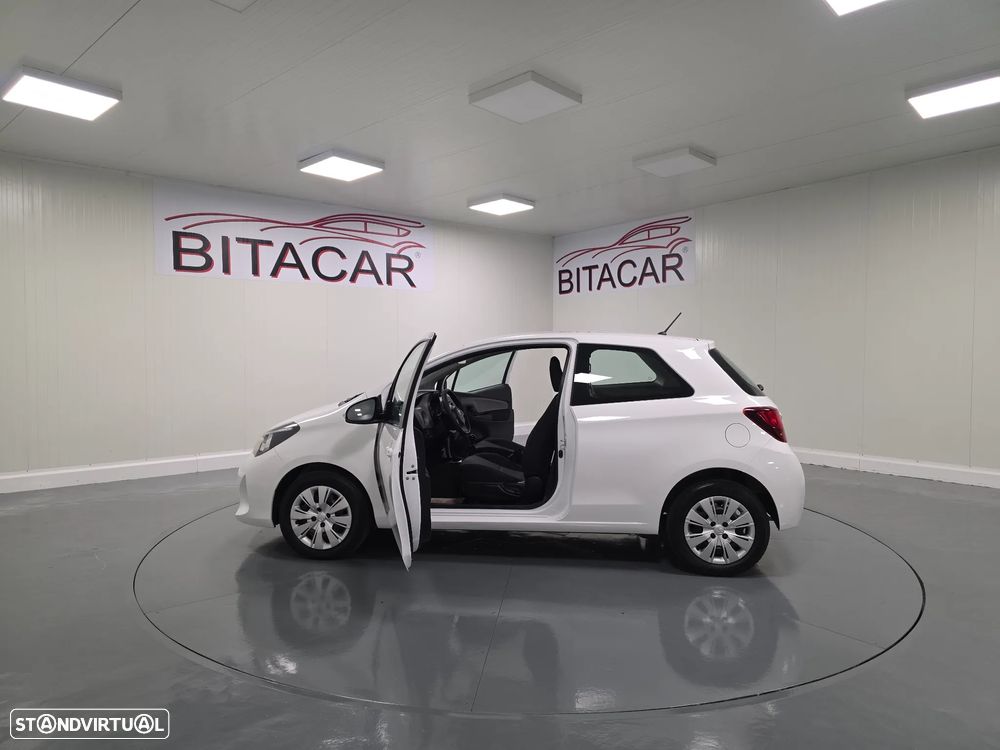 Toyota YARIS BIZZ 1.4 D-4D 90CV IVA DEDUTIVEL - 32