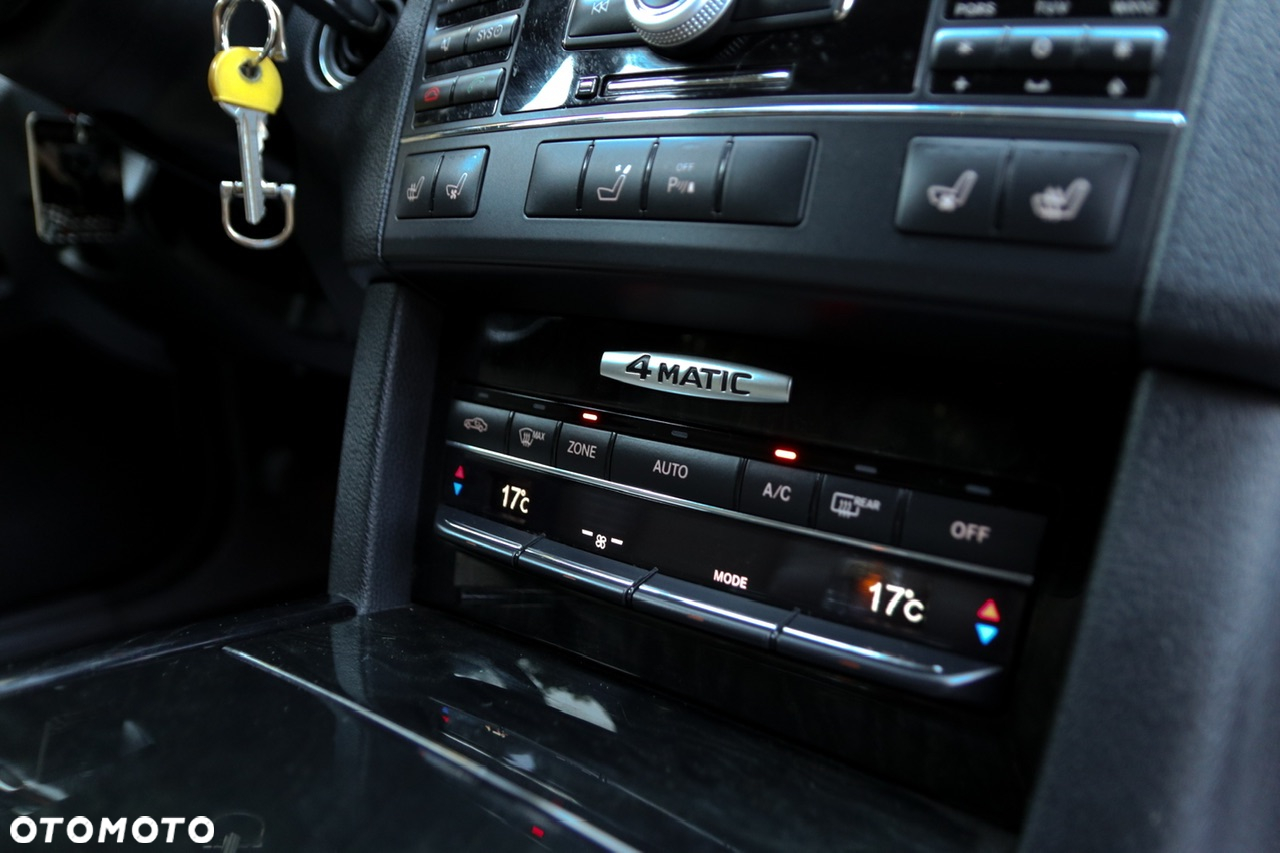 Mercedes-Benz Klasa E 350 T CDI DPF 4Matic BlueEFFICIENCY 7G-TRONIC Avantgarde - 19