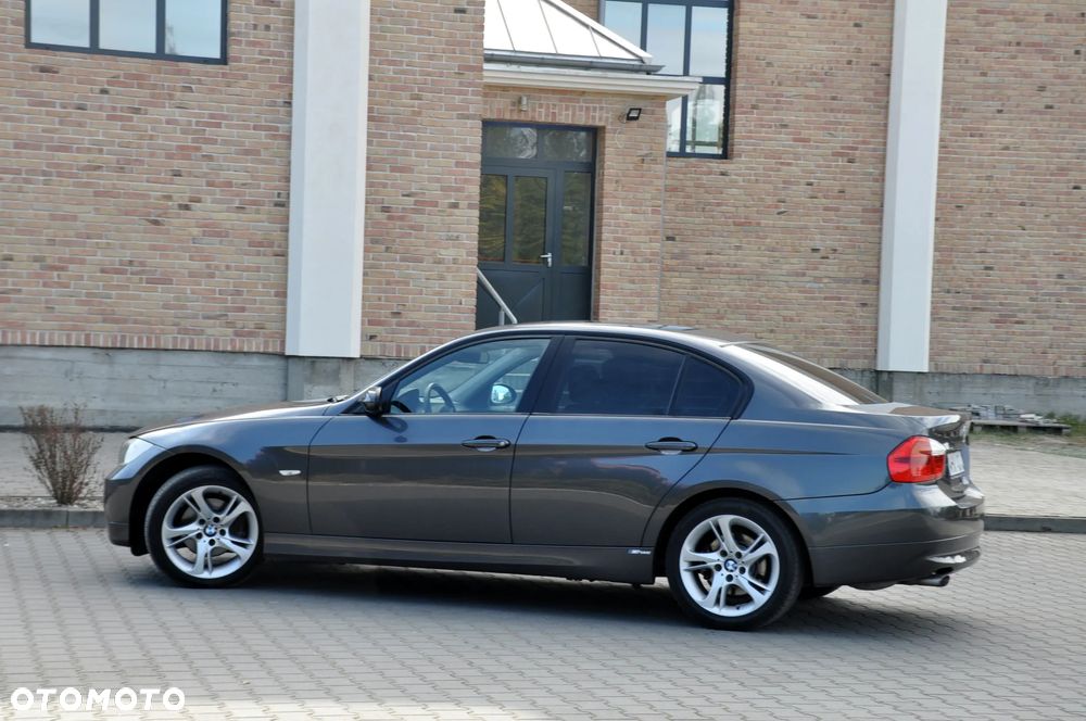 BMW Seria 3 - 23
