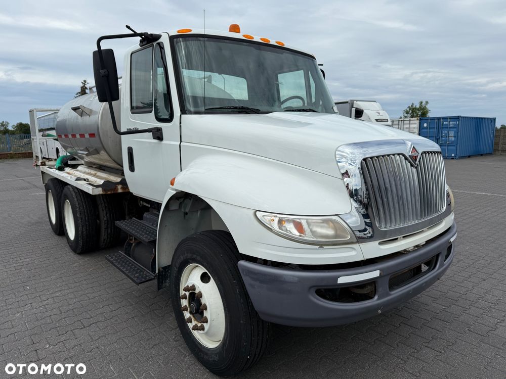 International Dura Star 4400 SBA 6x4 - 3