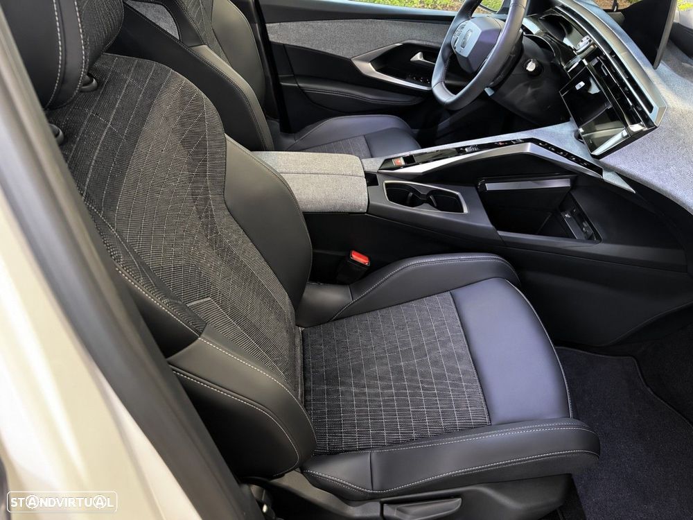 Peugeot E-3008 73 kWh Allure - 10
