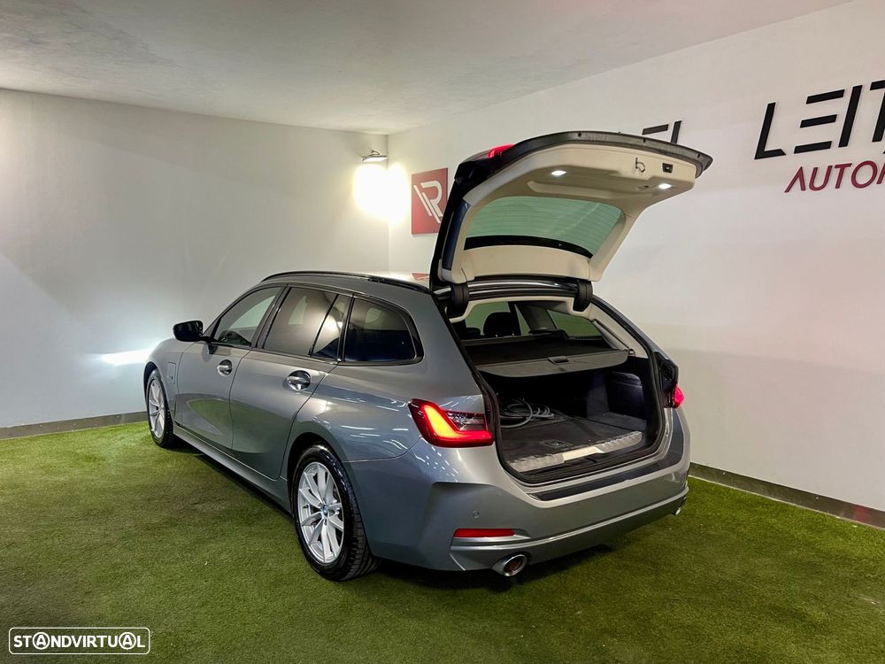 BMW 320 e Touring Auto - 28