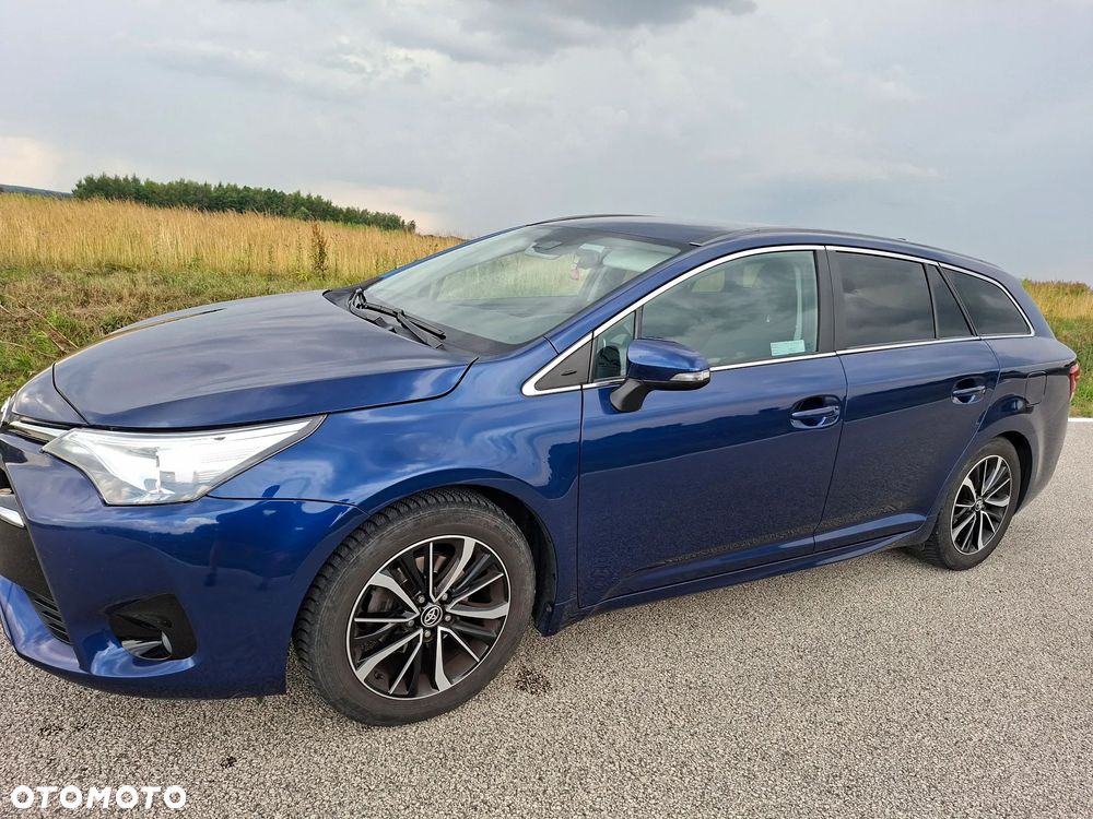 Toyota Avensis - 2