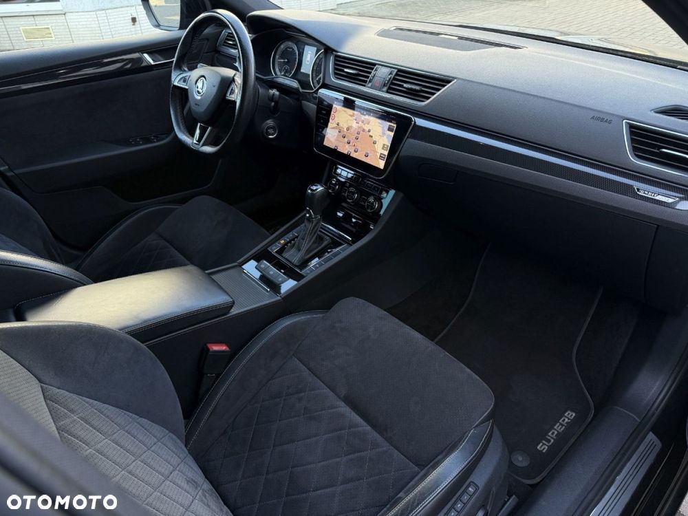 Skoda Superb 2.0 TDI SCR 4x4 Sportline DSG - 29