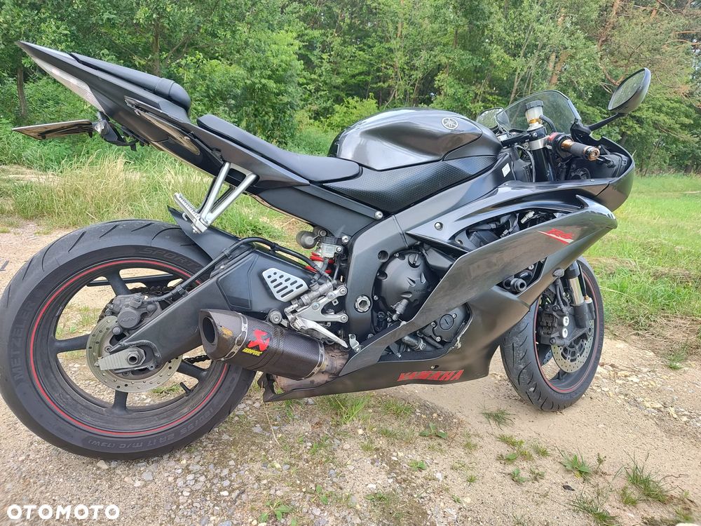 Yamaha R6 - 8