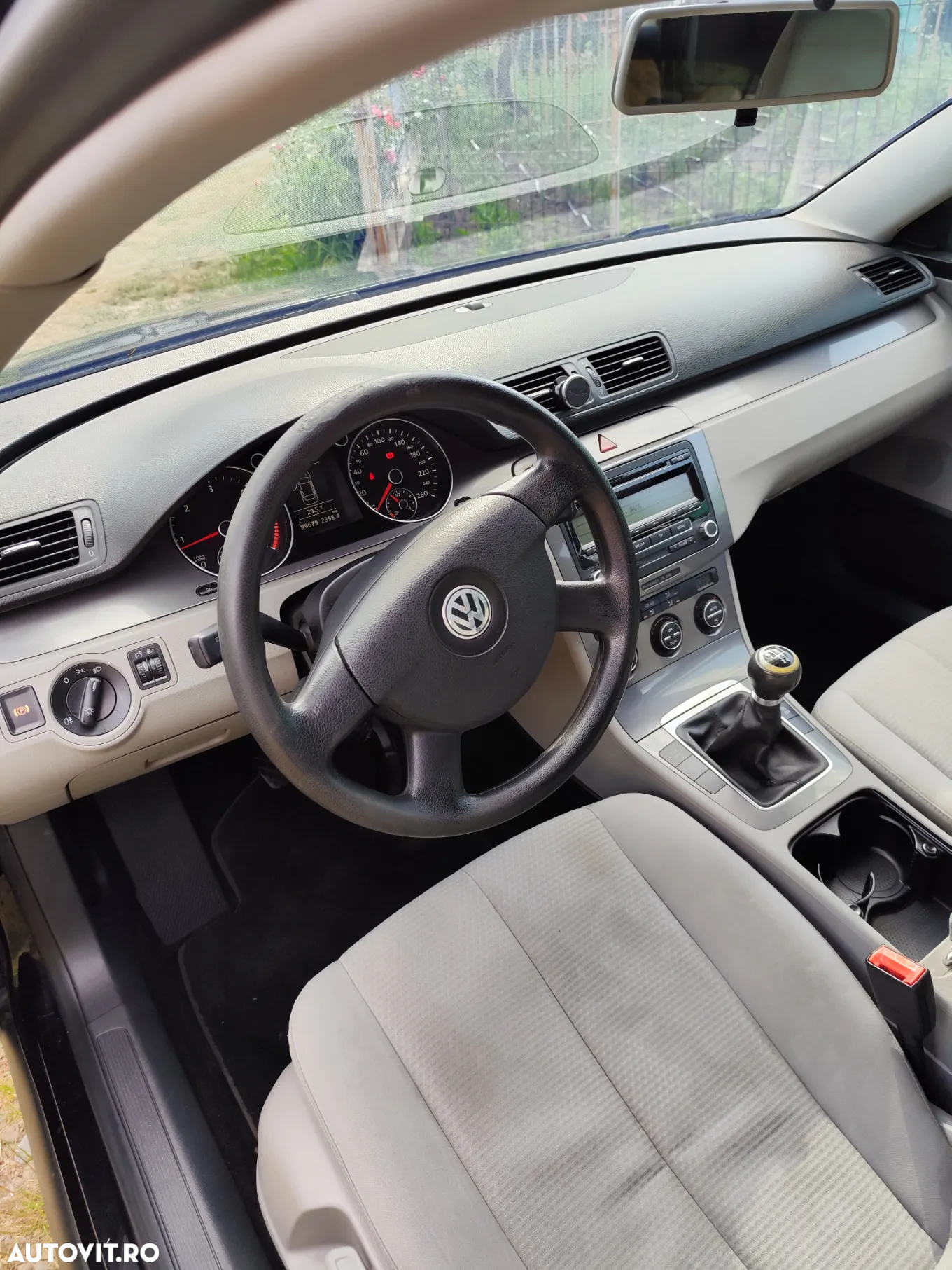 Volkswagen Passat - 12