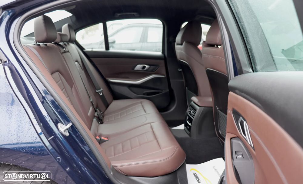 BMW 320 e Pack M Auto — fotografia 16