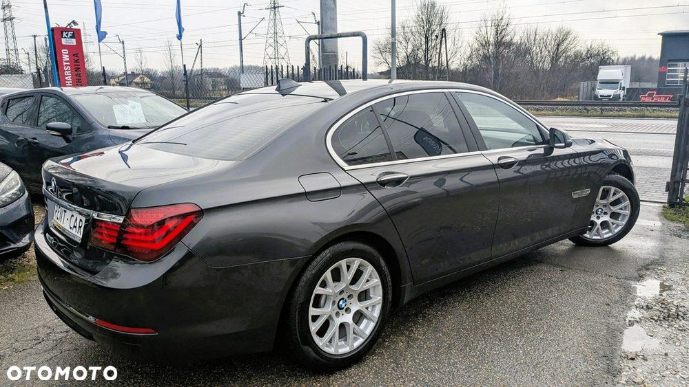 BMW Seria 7 - 13