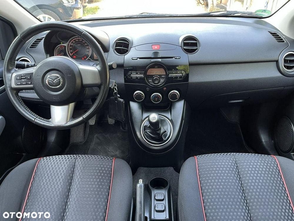 Mazda 2 - 13
