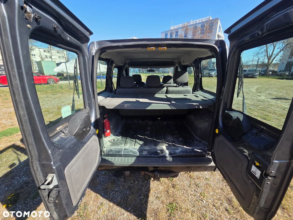 Ford Tourneo Connect - 10