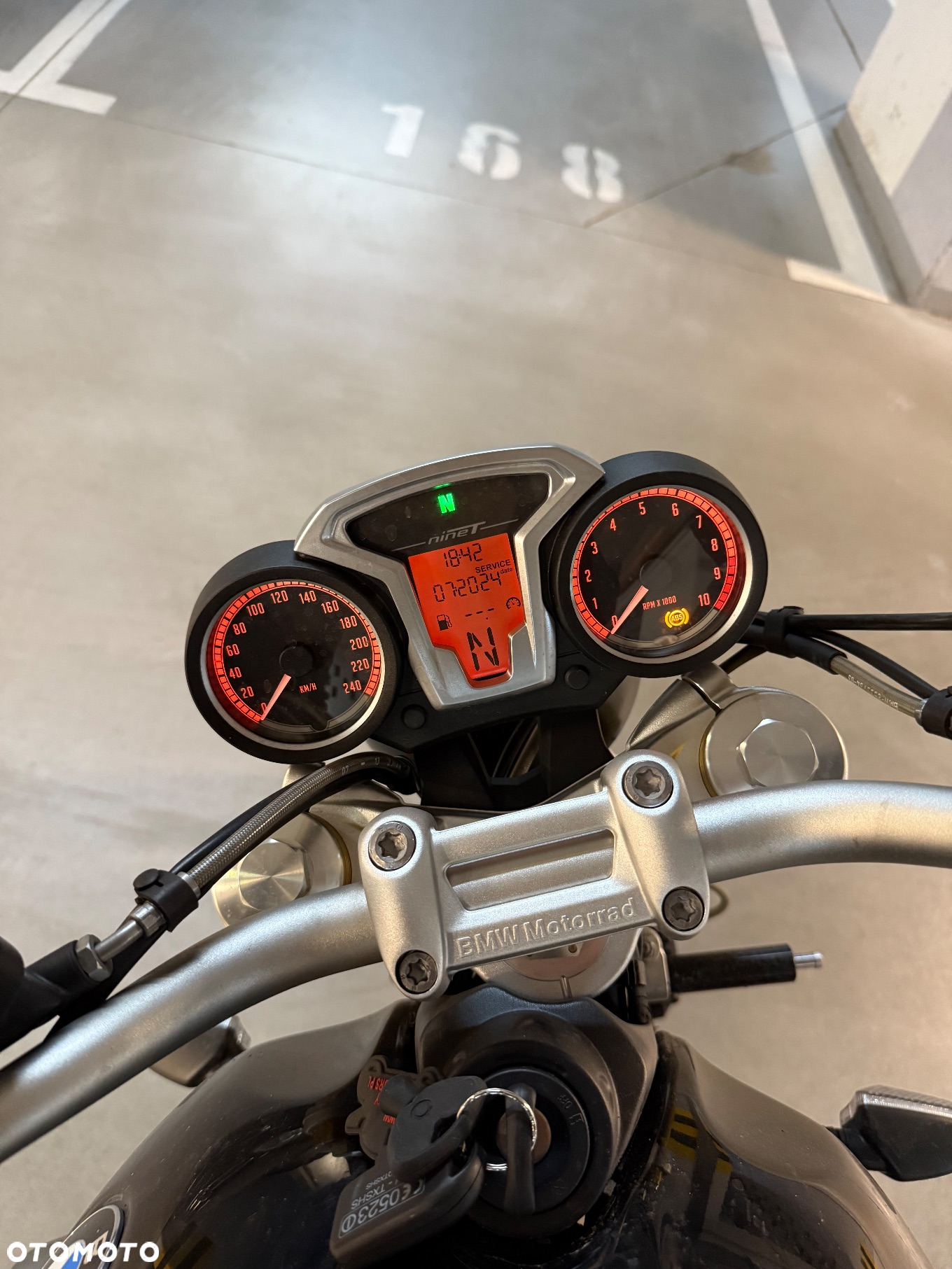 BMW R - 6