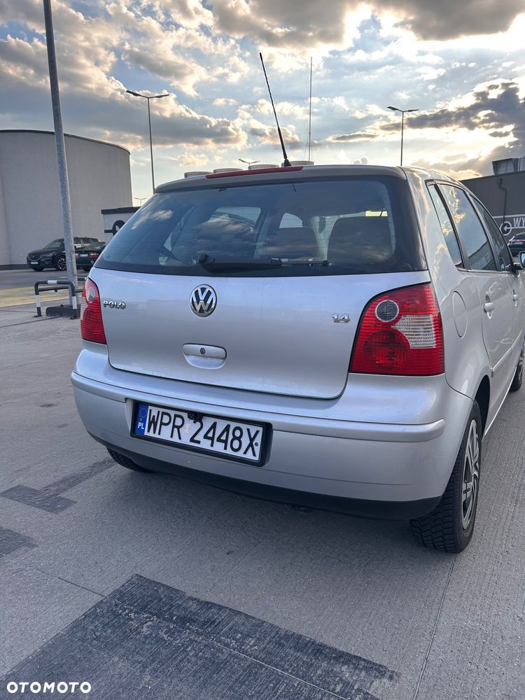 Volkswagen Polo 1.4 16V Comfortline - 3