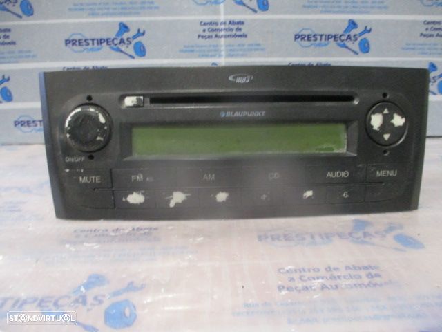 Radios 7647386316 FIAT GRANDE PUNTO 3 2008 1.3JTD 75CV 5P CINZA ESCURO BLAUPUNKT MP3MYSB05 DANIFICADO - 1