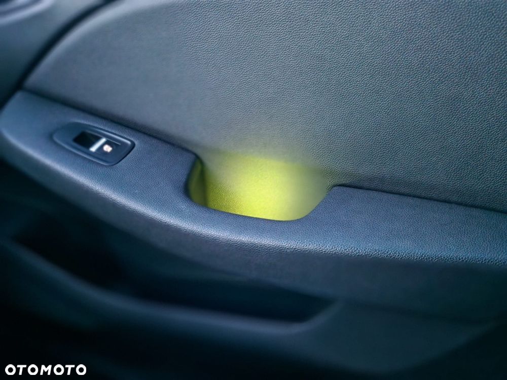 Renault Clio TCe 100 BUSINESS EDITION - 28