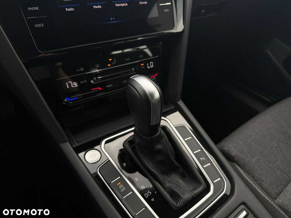 Volkswagen Passat - 29