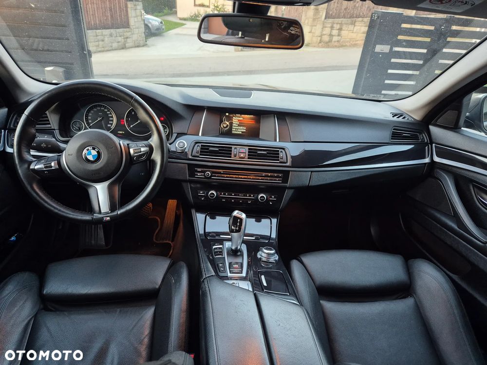 BMW Seria 5 520d xDrive - 9