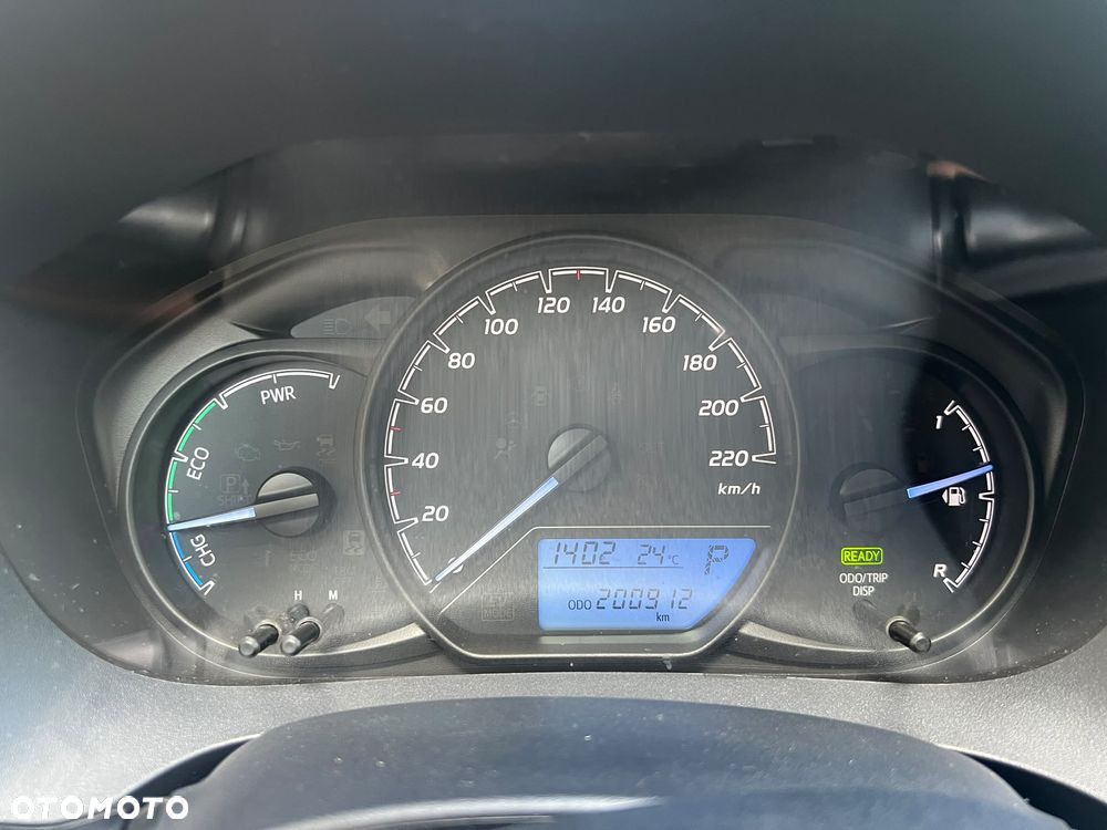 Toyota Yaris Hybrid 100 Premium - 3