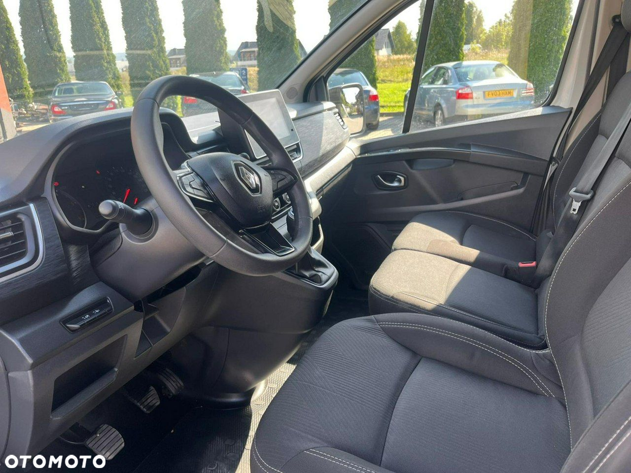 Renault Trafic - 12