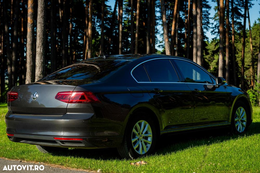 Volkswagen Passat 1.6 TDI SCR DSG Comfortline - 11