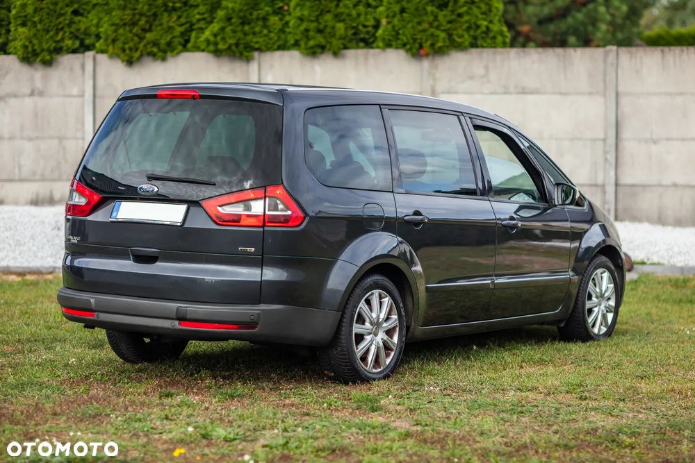 Ford Galaxy - 13