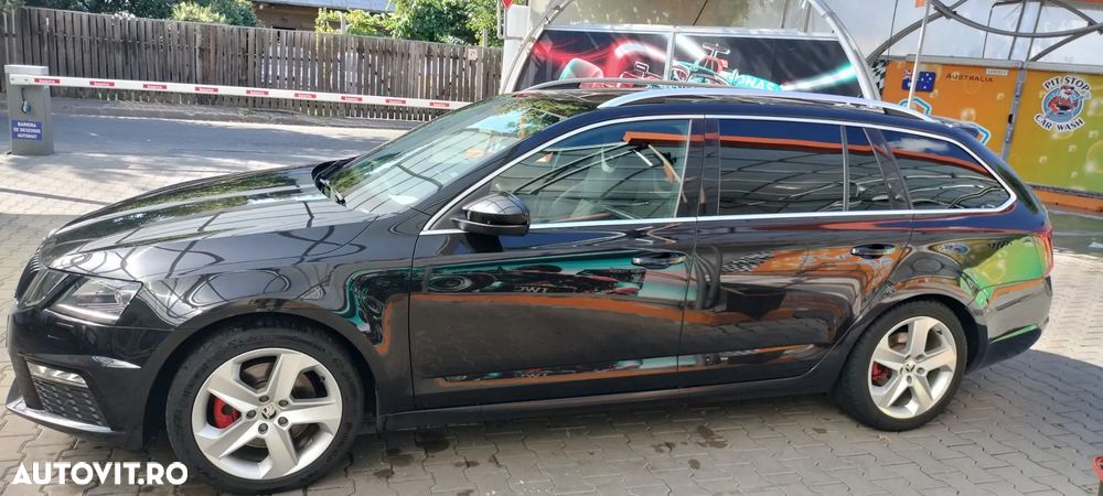 Skoda Octavia 2.0 TDI DSG RS - 2