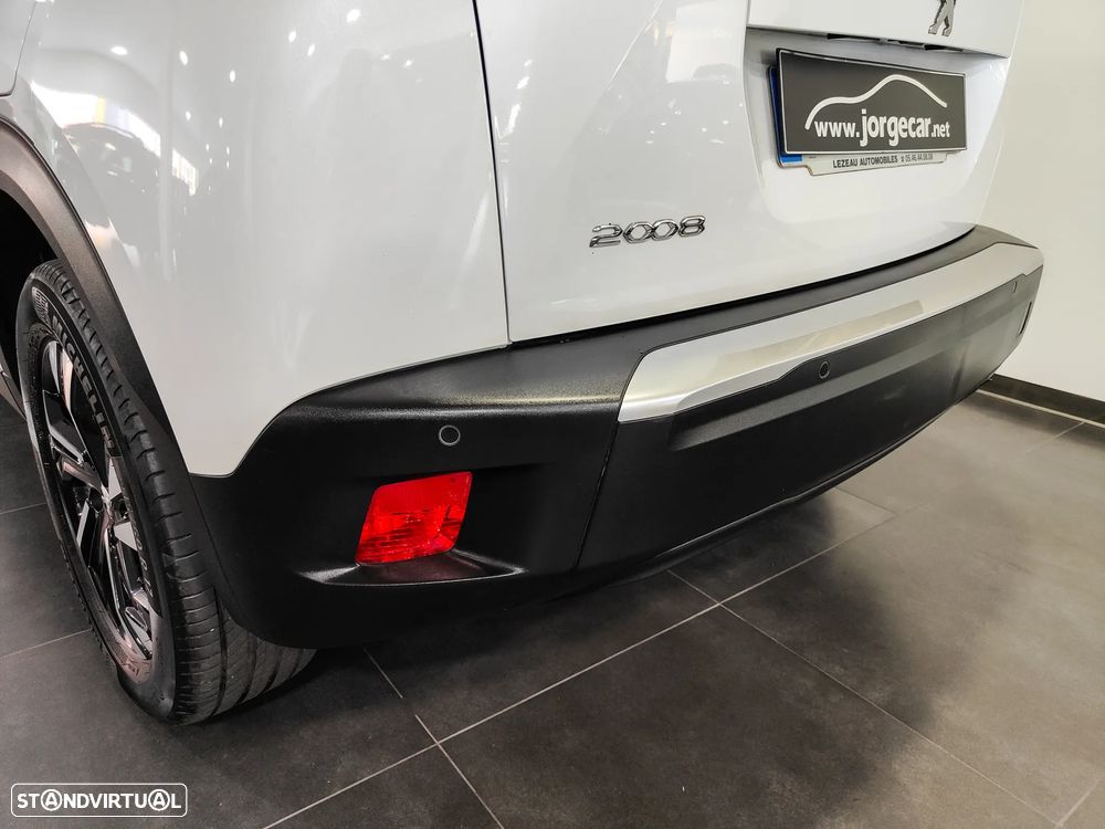 Peugeot 2008 1.2 PureTech Allure EAT8 - 18