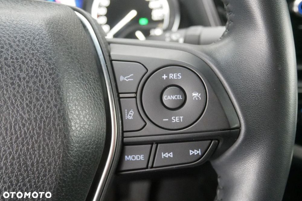 Toyota Camry 2.5 Hybrid Comfort CVT - 24