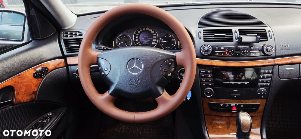 Mercedes-Benz Klasa E - 1