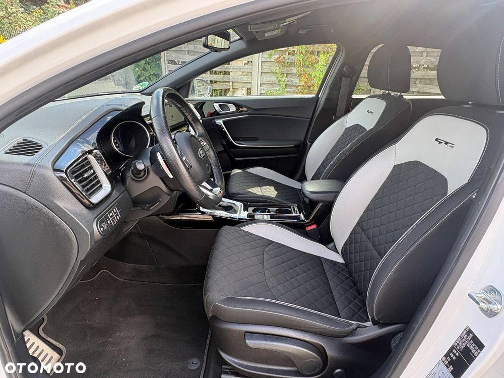 Kia ProCeed 1.5 T-GDI DCT7 OPF GT LINE - 14