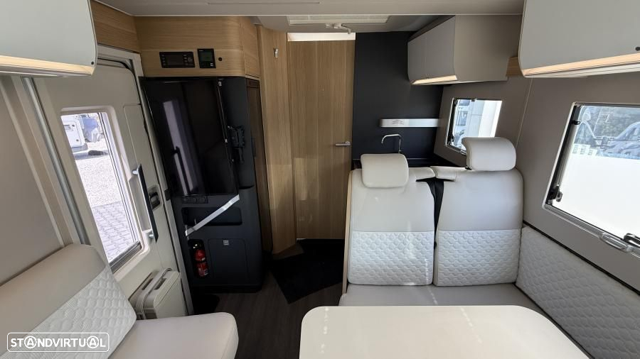 Adria Matrix 670 SC cama central e basculante - 22