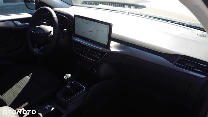 Ford Focus 1.0 EcoBoost Titanium - 25
