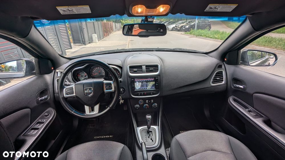 Dodge Avenger - 18