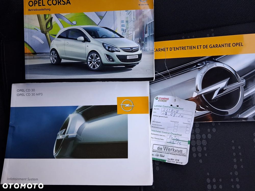 Opel Corsa 1.2 16V Cosmo - 17