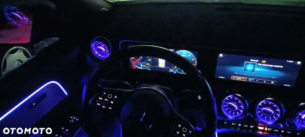 Mercedes-Benz GLA 200 Progressive - 33