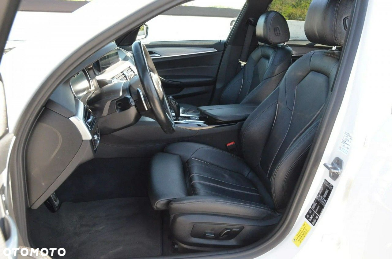 BMW Seria 5 530i xDrive GPF M Sport sport - 28