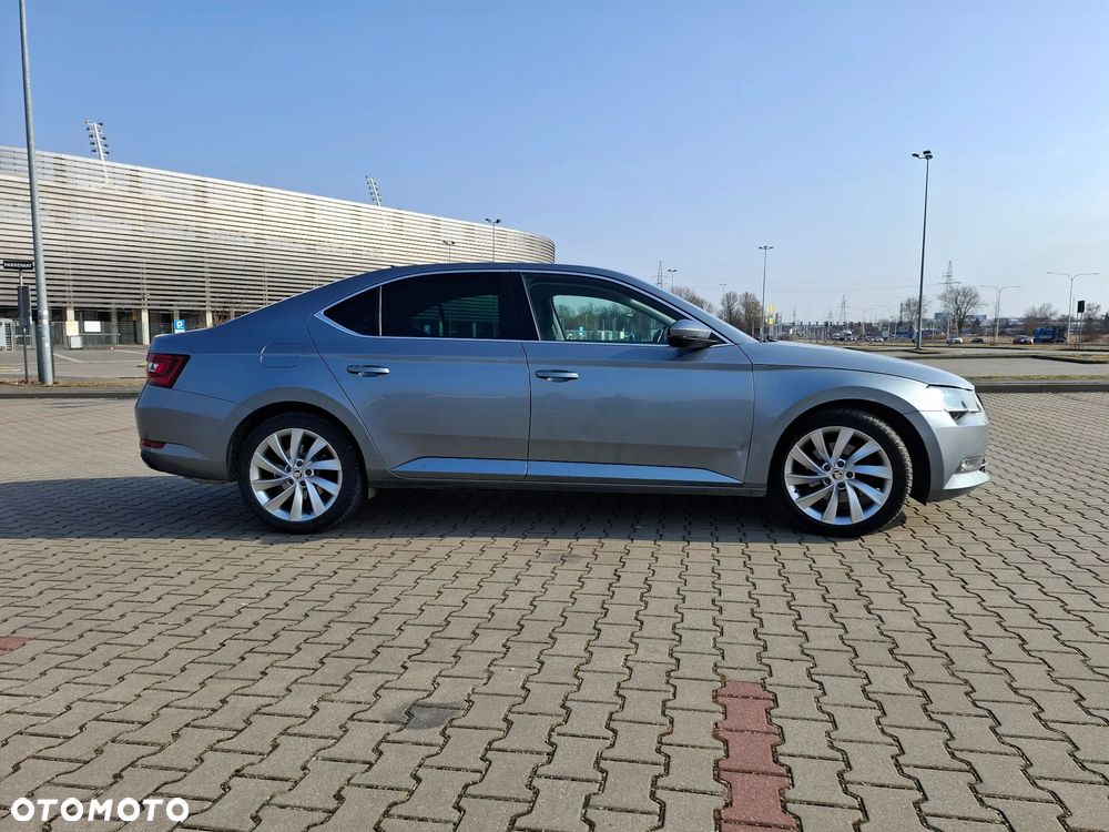 Skoda Superb 2.0 TSI Style DSG - 4
