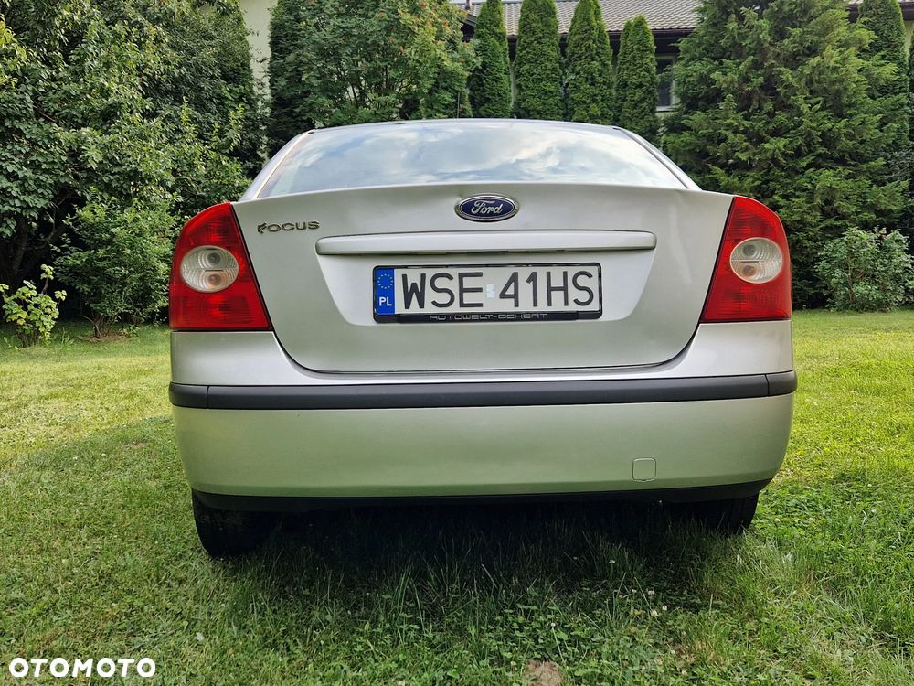 Ford Focus 1.6 Ambiente - 9