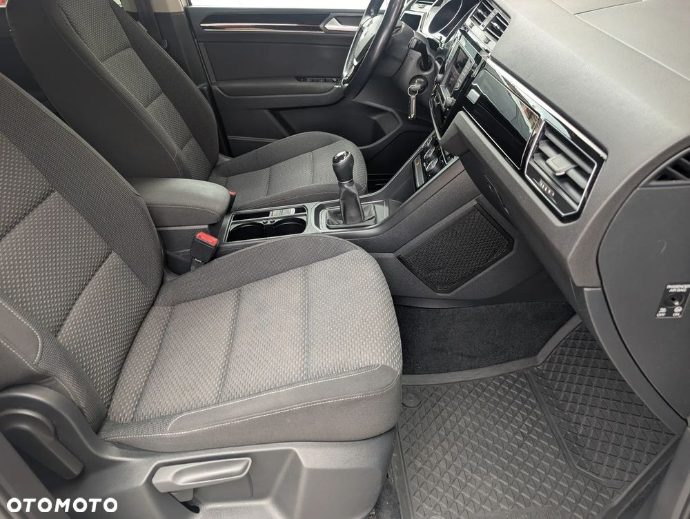 Volkswagen Touran 1.6 TDI BMT Comfortline - 22