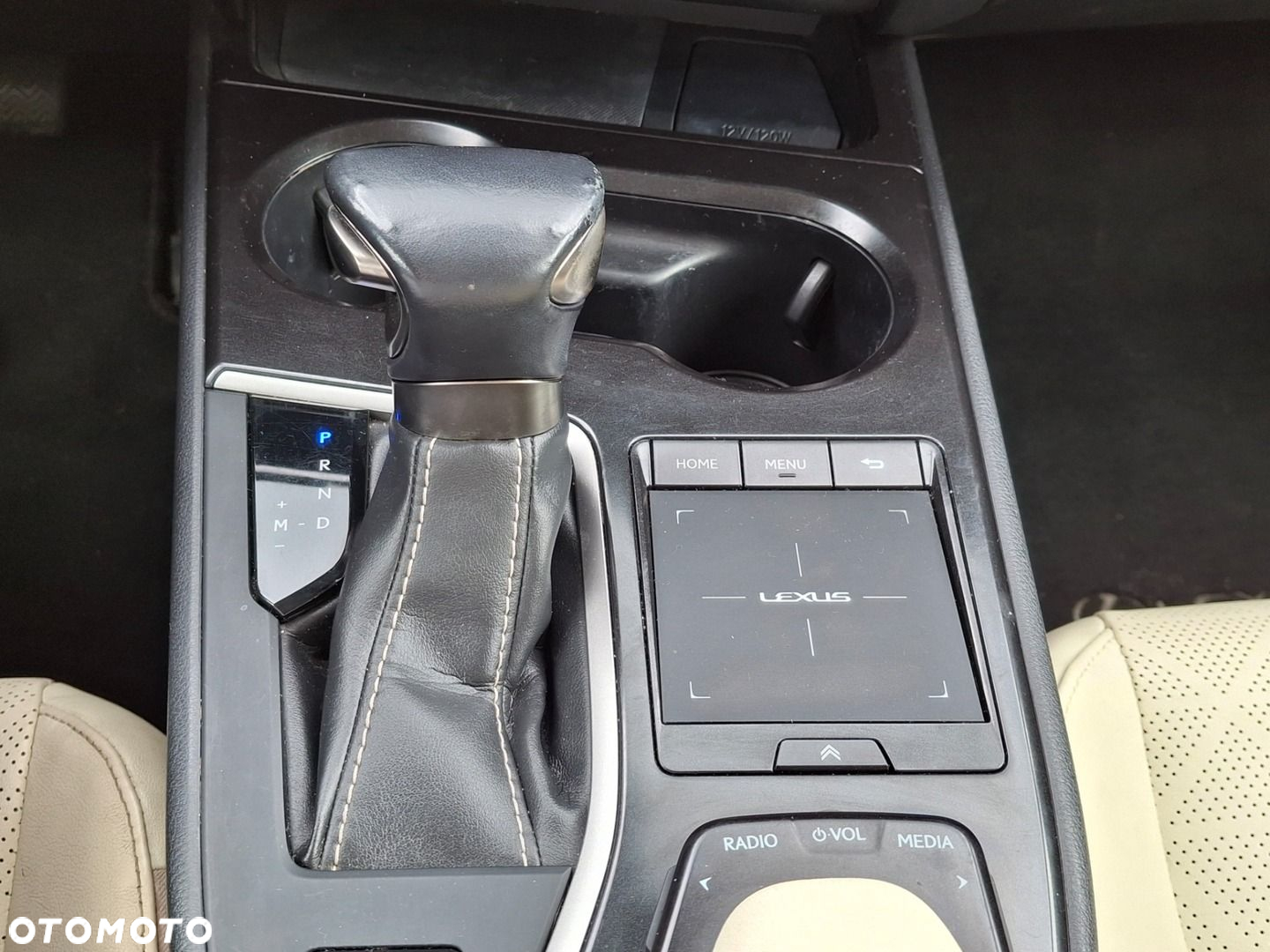 Lexus UX 200 Prestige 2WD - 23