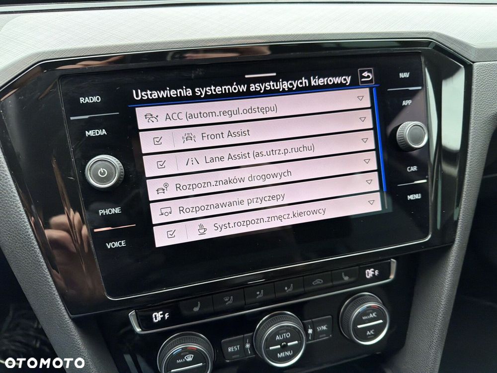 Volkswagen Passat - 20