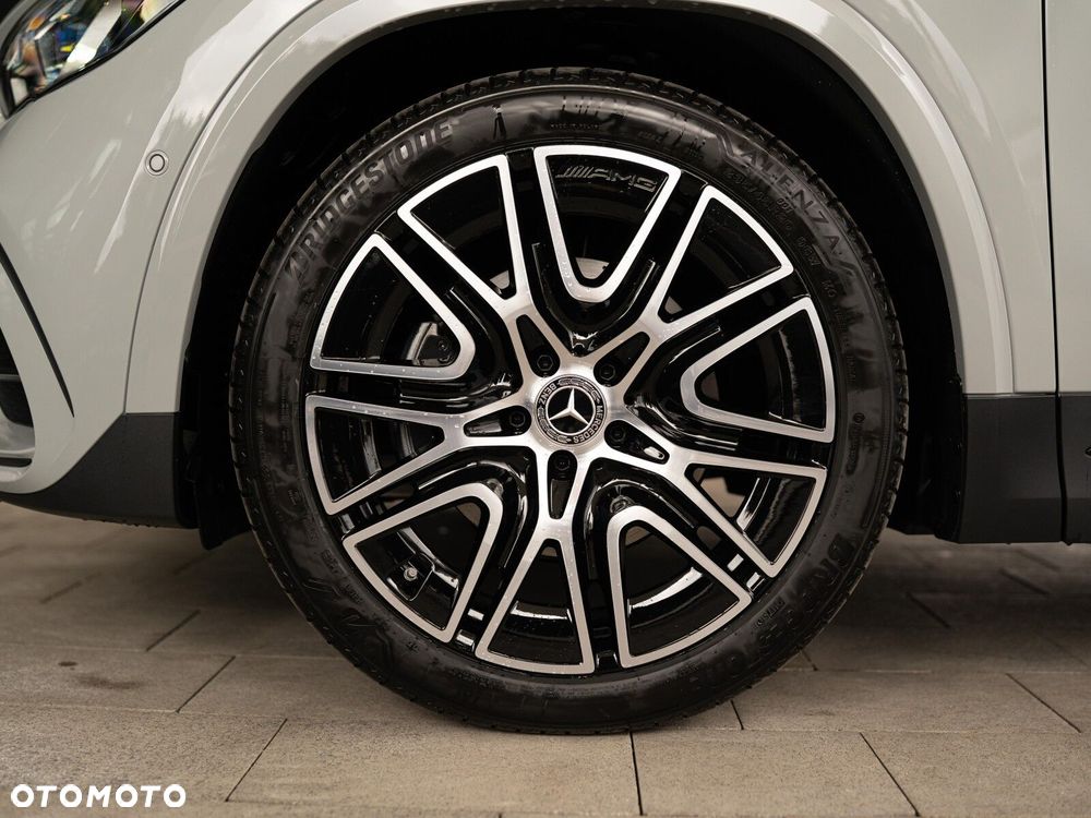 Mercedes-Benz GLA - 7