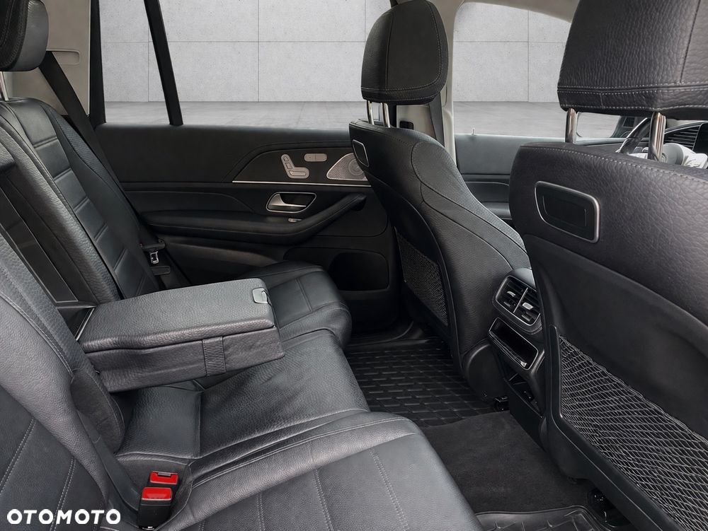 Mercedes-Benz GLS - 8